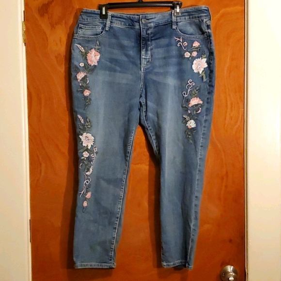 St John's Bay Emroidered Floral Skinny Jeans 18 - Picture 1 of 3